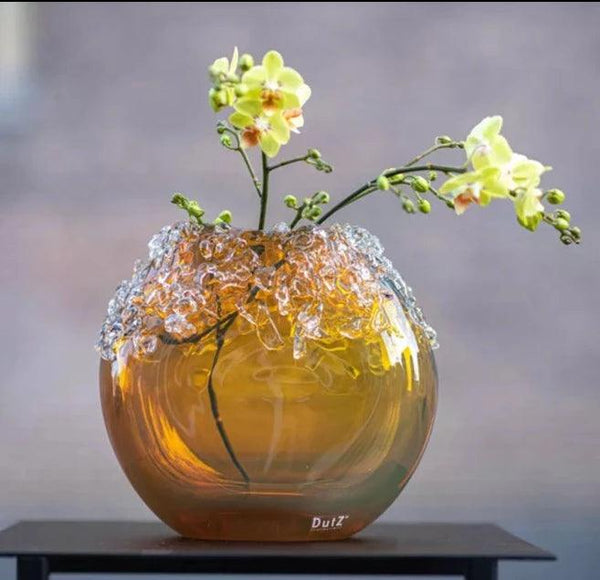 אגרטל דוץ "באמפי אובאלי זהב עם שברי זכוכית - The Collection by Aviel Waizman
