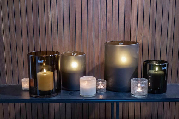 אגרטל צילינדר זכוכית בצבע חום מט מבית Dutz