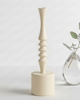פמוט מתכת בצבע בז' - The Collection by Aviel Waizman
