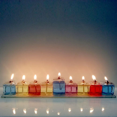 חנוכיה מזכוכית ניפוח שקופה לשמן