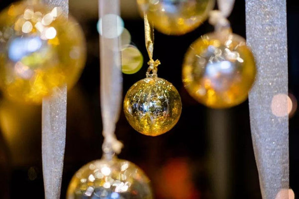 כדור זכוכית זהב לתלייה - The Collection by Aviel Waizman
